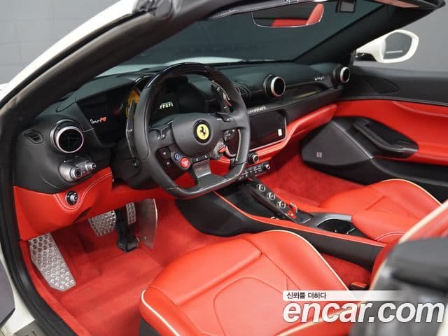 Ferrari 포르토피노 M 3.9 V8, 2022 8