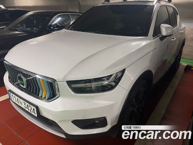 Volvo XC40 B4 Inscription, 2021 1