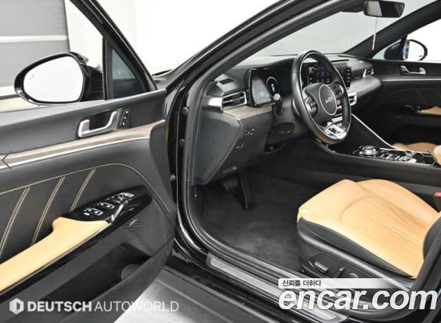 Kia K5 3세대 Signature, 2022 11