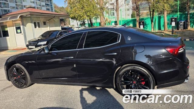 Maserati 기블리 3세대, 2015 9