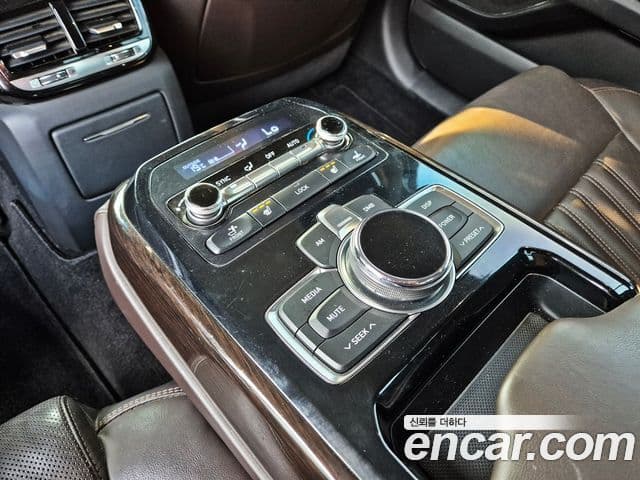 Genesis EQ900 Premium Luxury, 2017 15