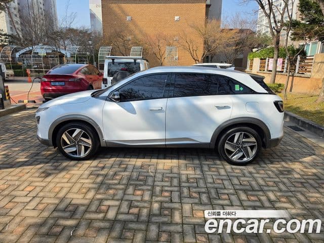Hyundai NEXO Premium, 2023 8