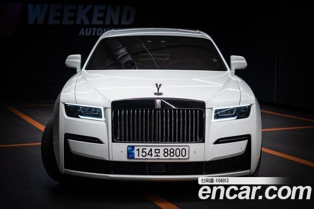 Rolls-Royce 고스트 2세대 6.7 V12 чёрный эмблема, badge, 2022 3