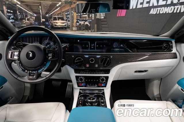 Rolls-Royce 고스트 2세대 6.7 V12 чёрный эмблема, badge, 2022 все фото