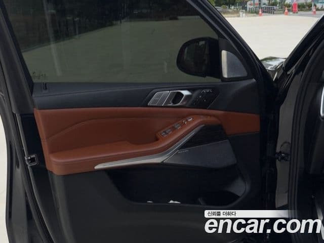 BMW X7 (G07) xDrive 40d M Sport 6인승, 2022 10