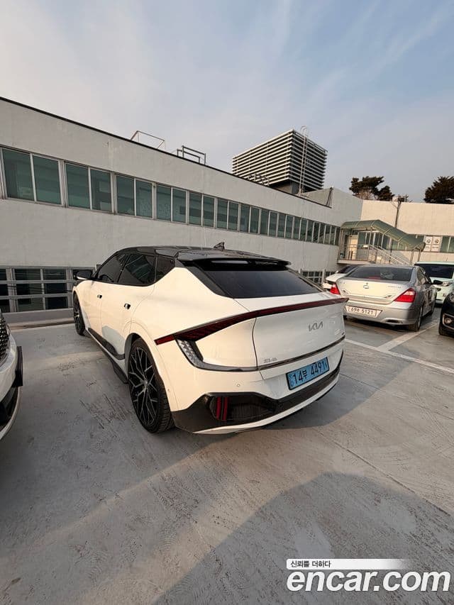 Kia EV6 GT 4WD, 2023 все фото