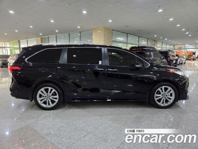 Toyota Sienna 4세대, 2022 все фото