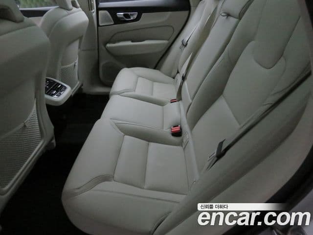 Volvo XC60 2세대 B5 Ultra Dark Air подвеска, 2026 9