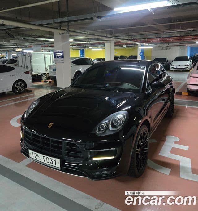 Porsche Macan 95B, 2015 4