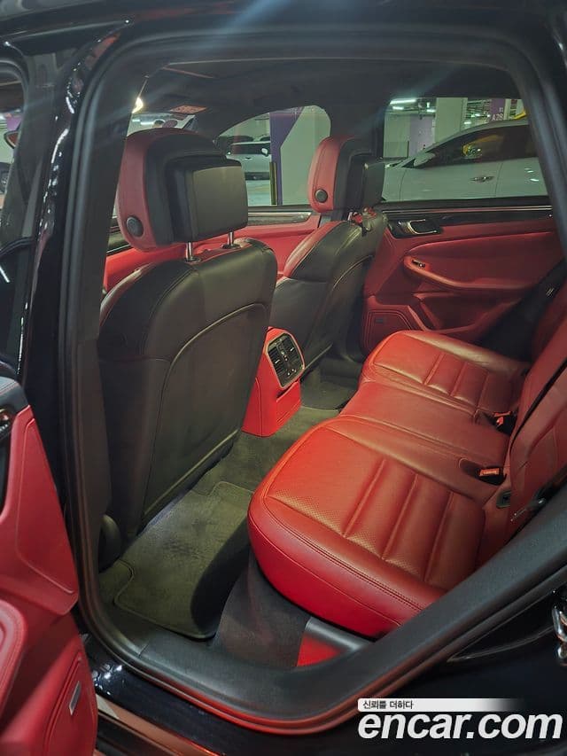 Porsche Macan 95B, 2015 8