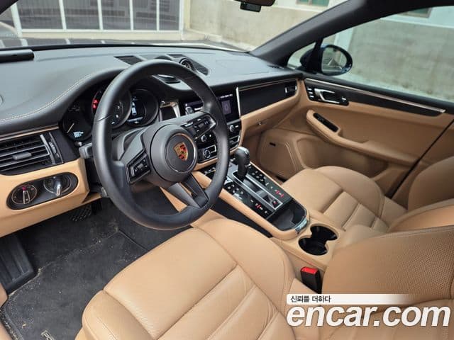 Porsche Macan 95B, 2023 8