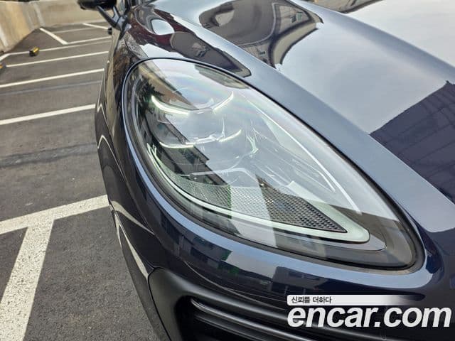 Porsche Macan 95B, 2023 11