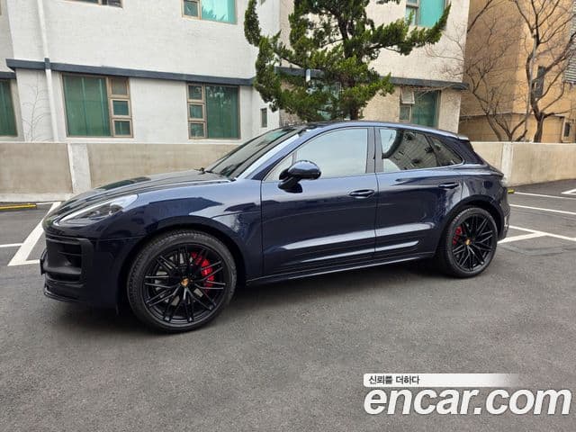 Porsche Macan 95B, 2023 15
