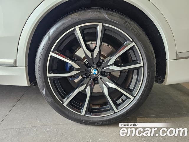 BMW X7 (G07) xDrive 30d M Sport 6인승, 2020 7