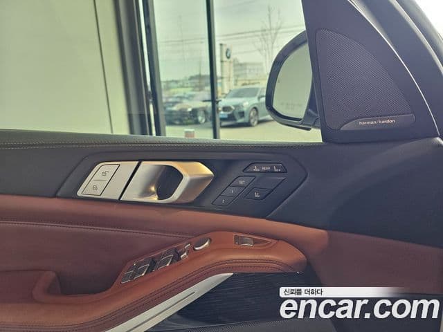 BMW X7 (G07) xDrive 30d M Sport 6인승, 2020 15