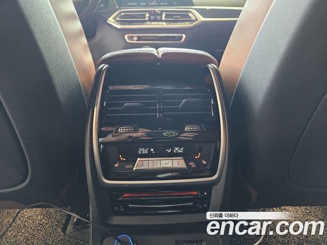 BMW X7 (G07) xDrive 30d M Sport 6인승, 2020 17