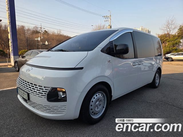 Hyundai Staria Smart, 2022 1