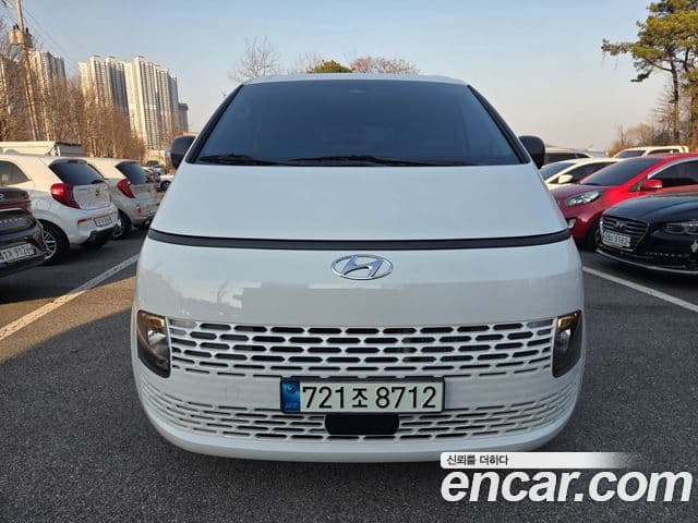 Hyundai Staria Smart, 2022 2