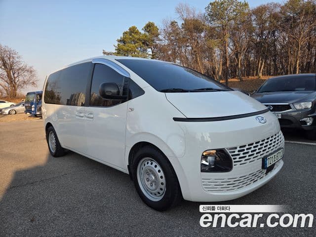 Hyundai Staria Smart, 2022 3