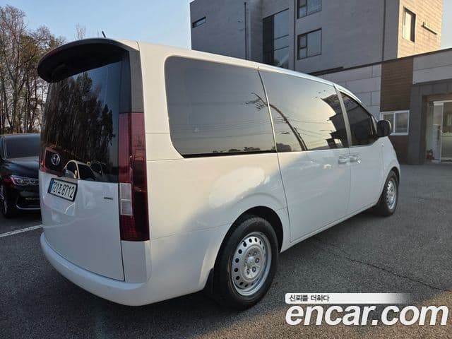 Hyundai Staria Smart, 2022 4