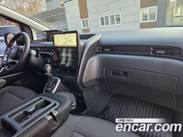 Hyundai Staria Smart, 2022 16