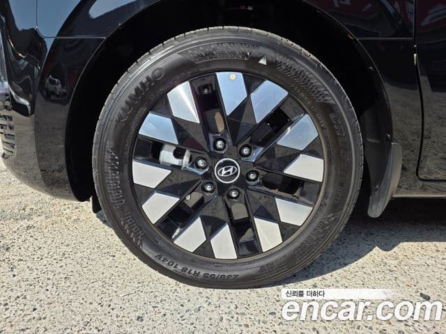 Hyundai Staria Modern, 2025 8