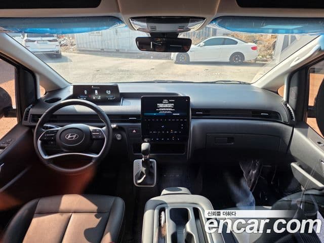 Hyundai Staria Modern, 2025 19