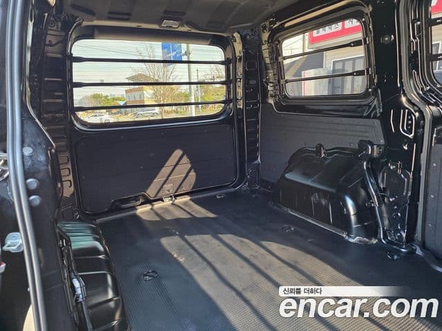 Hyundai Staria Modern, 2025 20