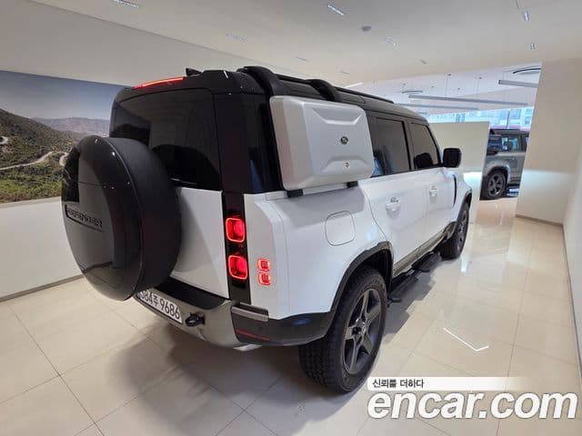 Land Rover Defender (L663) 110 D250 X-Dynamic SE, 2025 2