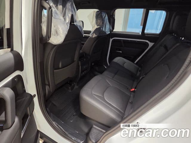 Land Rover Defender (L663) 110 D250 X-Dynamic SE, 2025 все фото