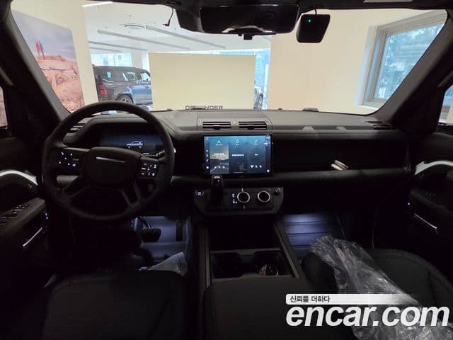 Land Rover Defender (L663) 110 D250 X-Dynamic SE, 2025 11