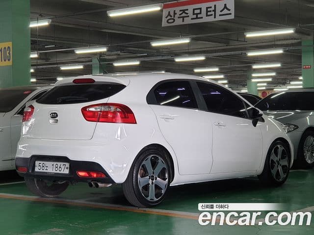 Kia All New Pride Prestige, 2014 2