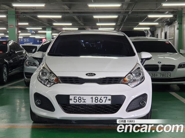 Kia All New Pride Prestige, 2014 3