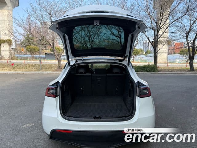 Tesla модель Y Standard Range RWD, 2021 11