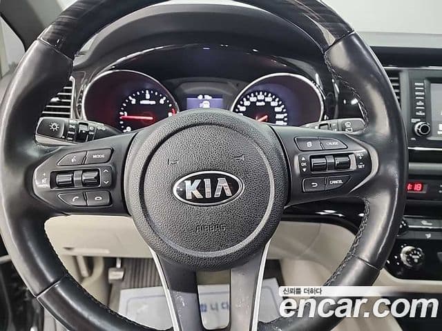 Kia The / новый New Carnival Prestige, 2019 9