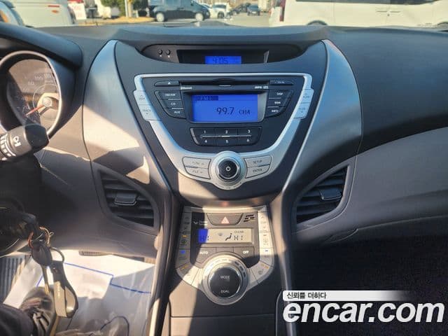 Hyundai Avante MD Luxury, 2011 11