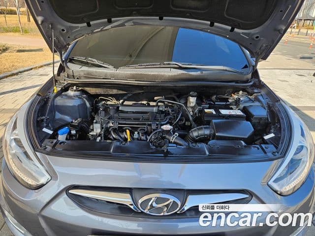 Hyundai Accent(новый кузов / новое поколение) Premium, 2015 6