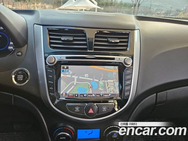 Hyundai Accent(новый кузов / новое поколение) Premium, 2015 11