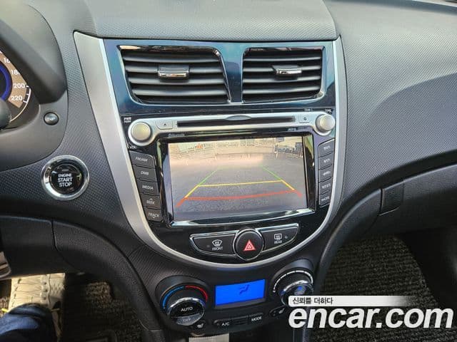 Hyundai Accent(новый кузов / новое поколение) Premium, 2015 12