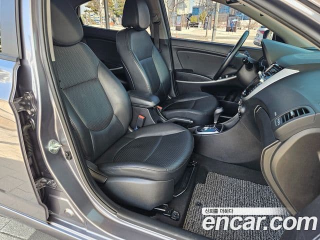 Hyundai Accent(новый кузов / новое поколение) Premium, 2015 18