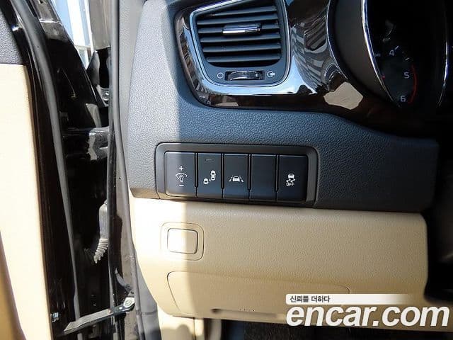 Kia The / новый New Carnival Noblesse, 2019 12