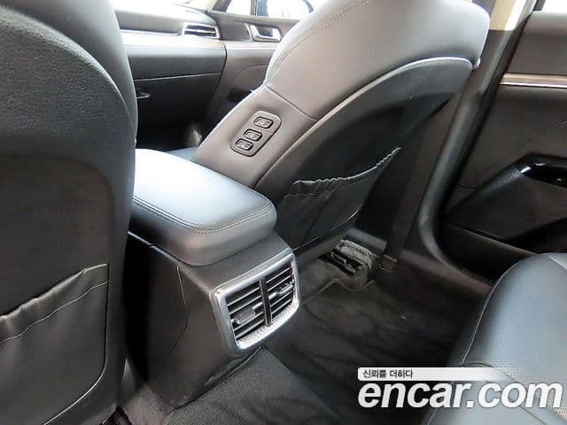 Kia K5 гибрид 3세대 Noblesse, 2023 16