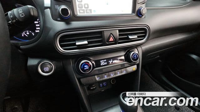 Hyundai Kona Modern Art, 2018 15