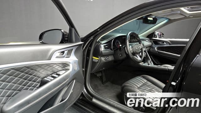 Genesis G70 Elite, 2019 11