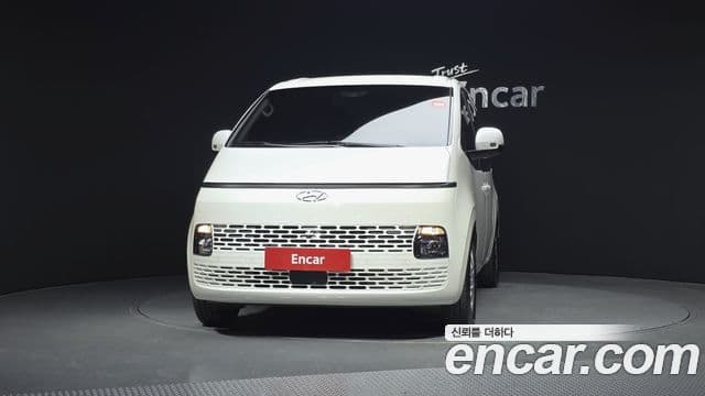 Hyundai Staria Modern, 2023 3