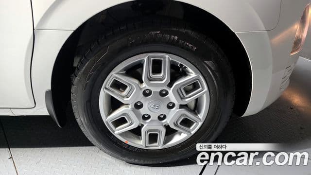 Hyundai Staria Modern, 2023 все фото