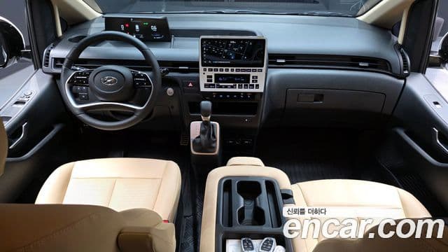 Hyundai Staria Modern, 2023 7