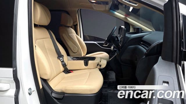 Hyundai Staria Modern, 2023 11