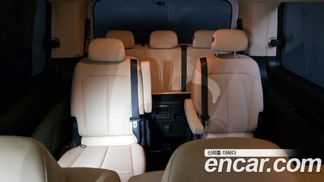 Hyundai Staria Modern, 2023 13