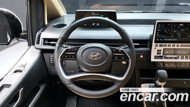 Hyundai Staria Modern, 2023 14